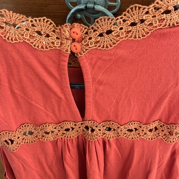 Hem & Thread Women’s Rust Tunic Top With Lace Size Small NWT - Picture 6 of 9